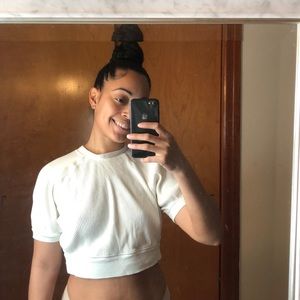 UO puff shoulder crop top